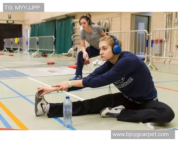 运动员如何在高压环境下保持心理稳定与竞技状态的提升方法